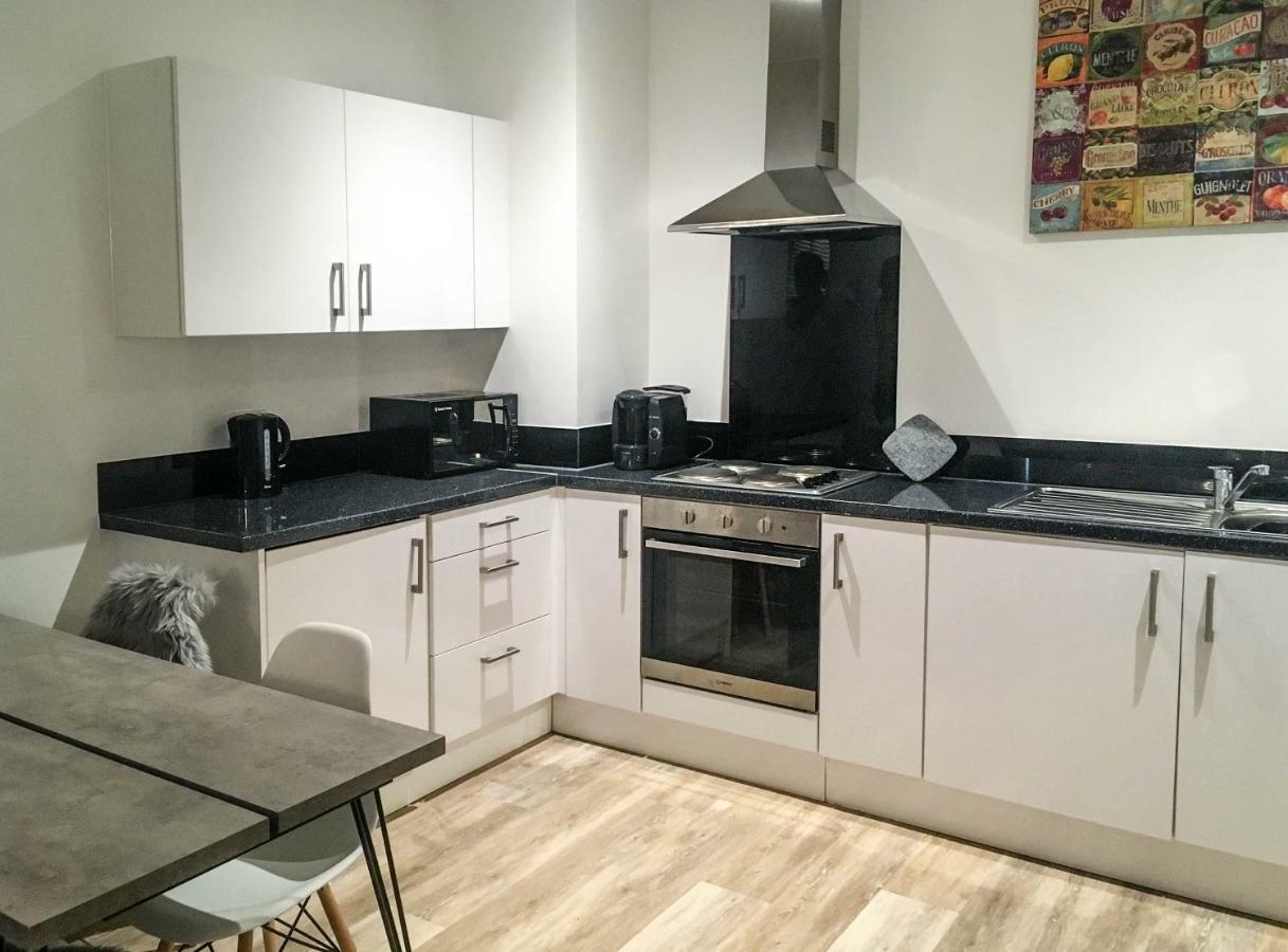 Luxury 1 Bed Apartment In City Centre With Parking Chester Exterior foto