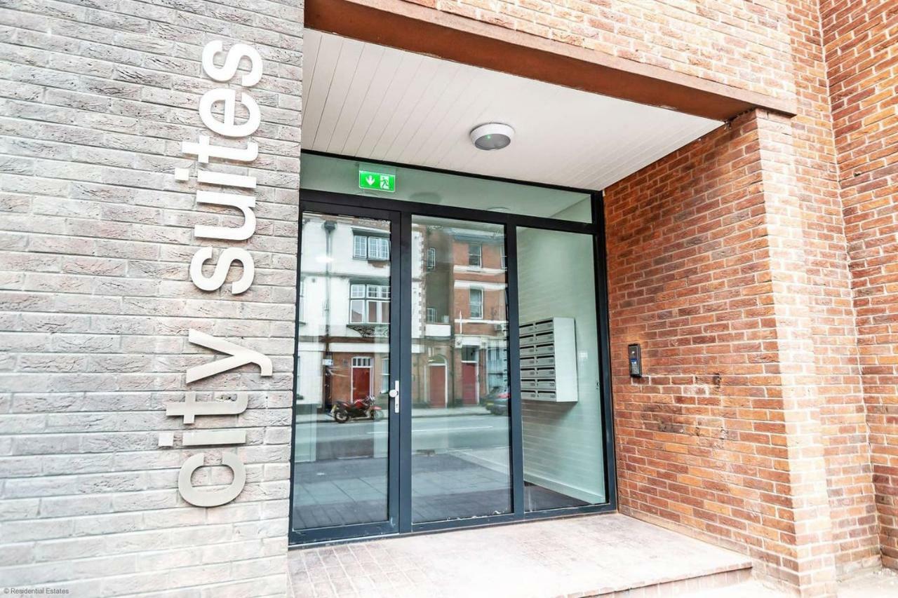 Luxury 1 Bed Apartment In City Centre With Parking Chester Exterior foto